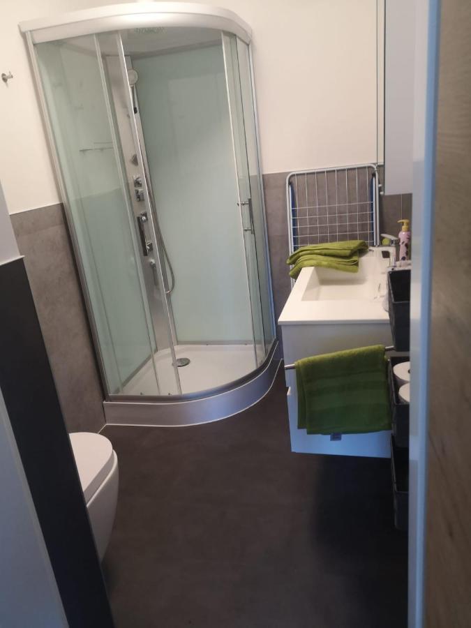 Homew4 - Rosen Apartment Hoheneich Buitenkant foto